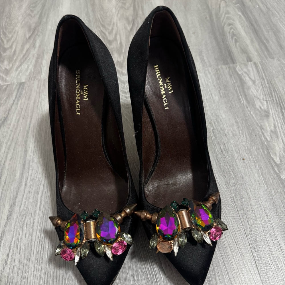 Elegant Black Heels with Jewel Accents